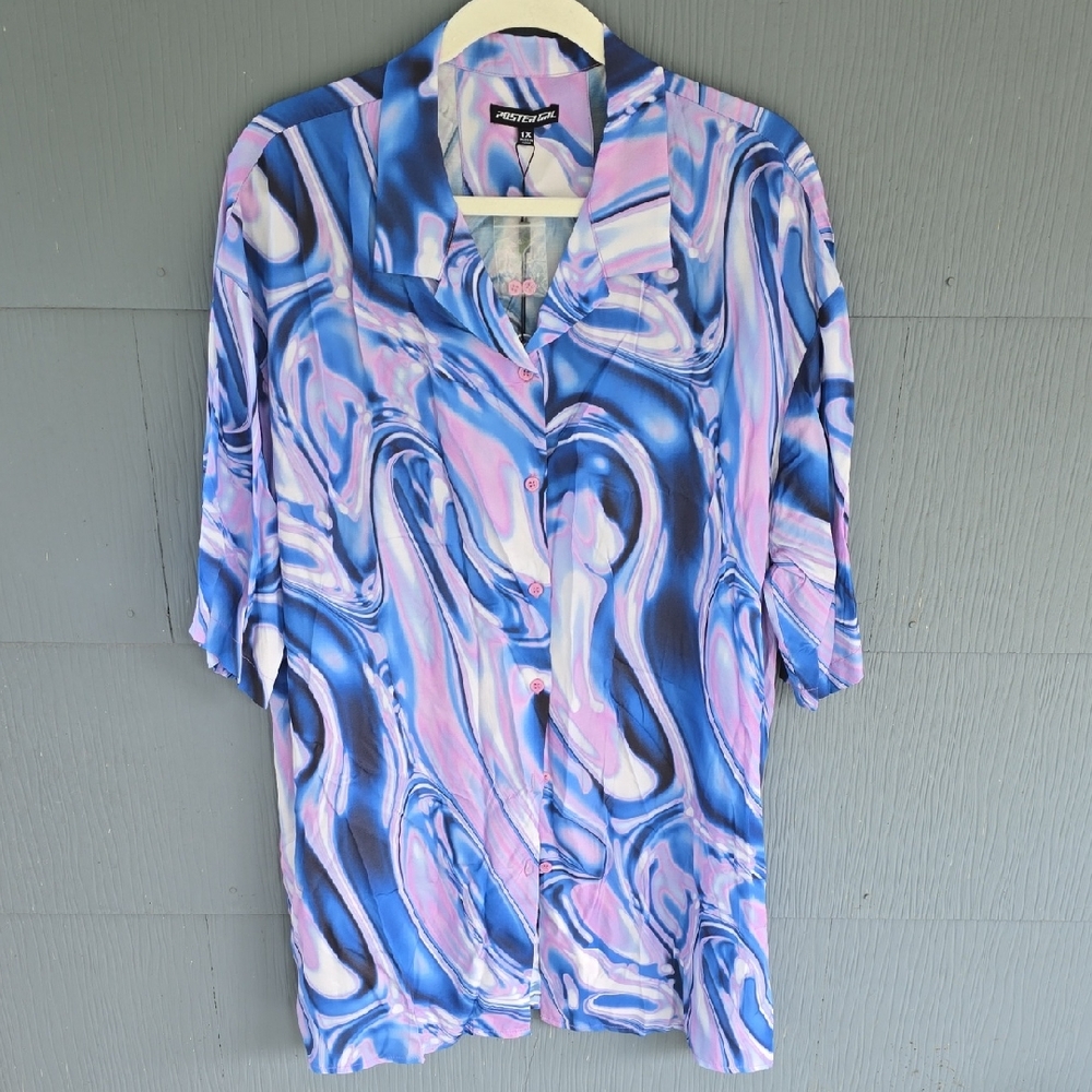 NWT 90s Vibes Funky Pattern Button Up Top